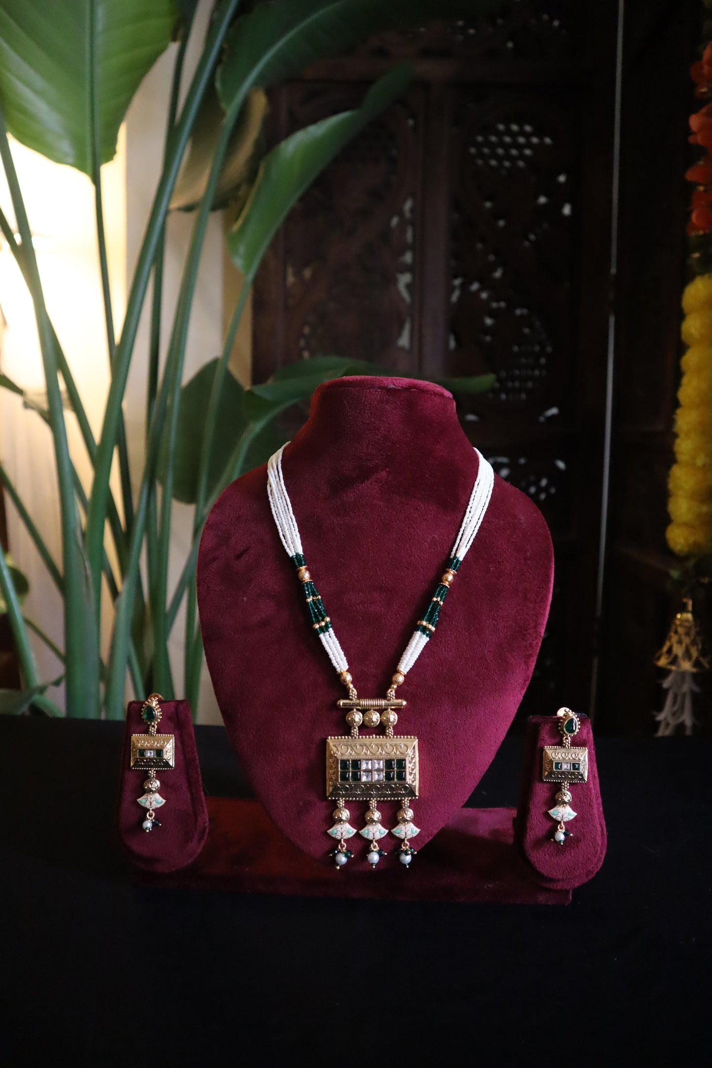 Tanishka Tribal Mirror Set