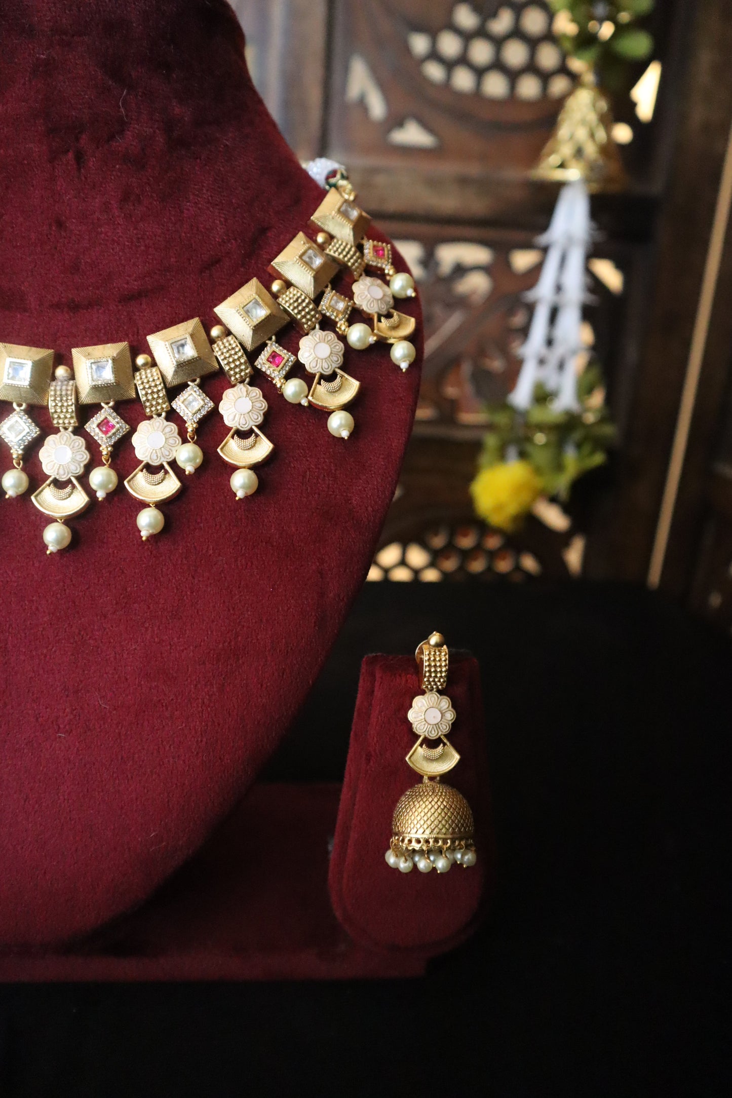 Padmika – Mirror & Pearl Bridal Statement Set