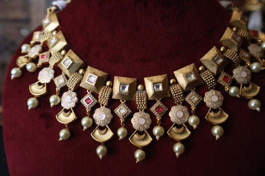 Padmika – Mirror & Pearl Bridal Statement Set