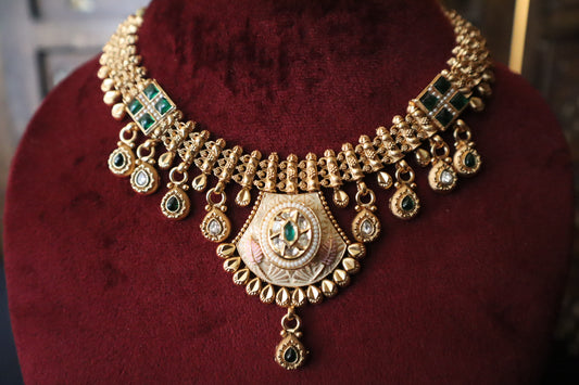 Rajsi Leher – Handcrafted Antique Kundan Necklace