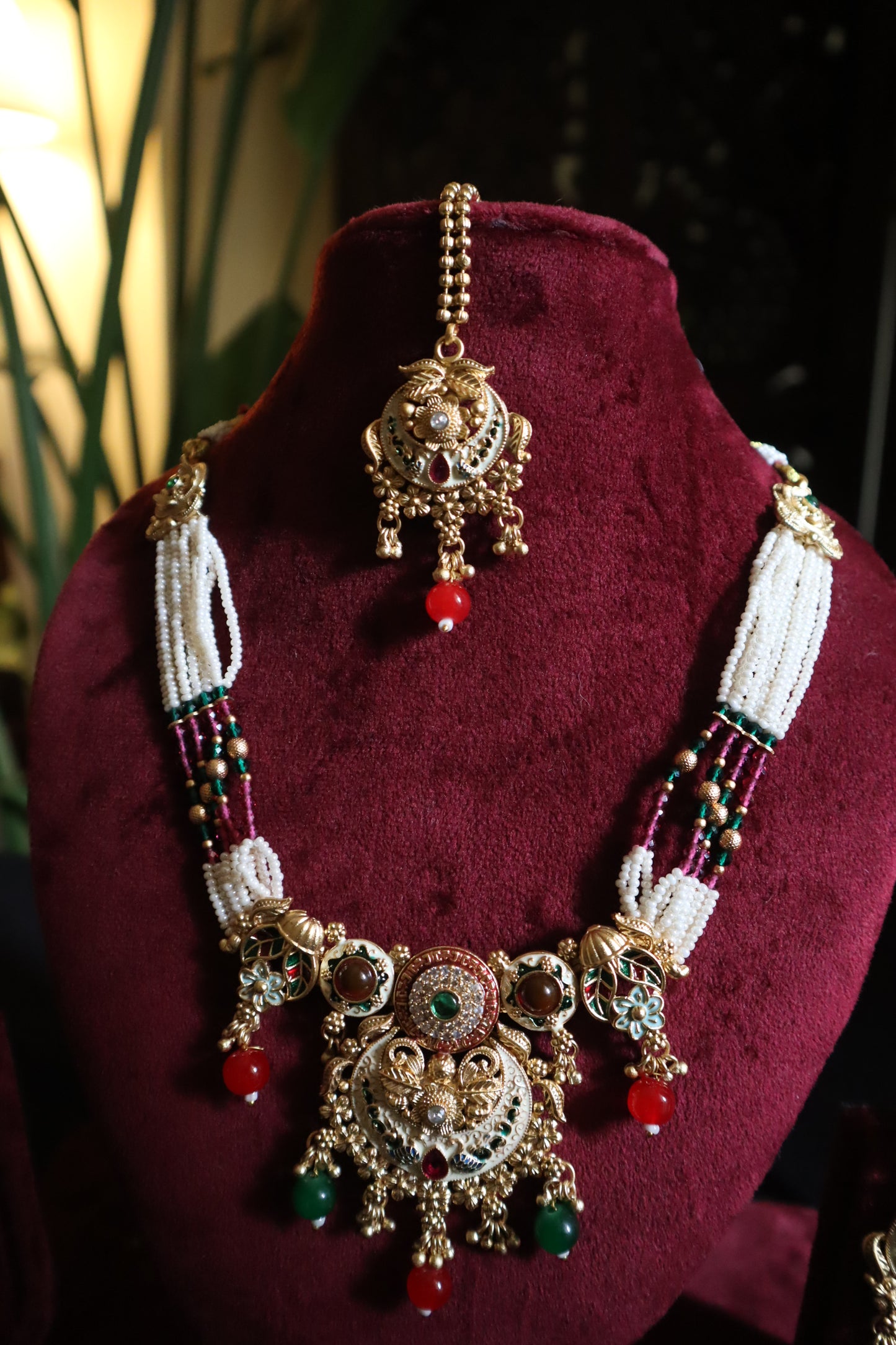 Devika Temple Haar Set