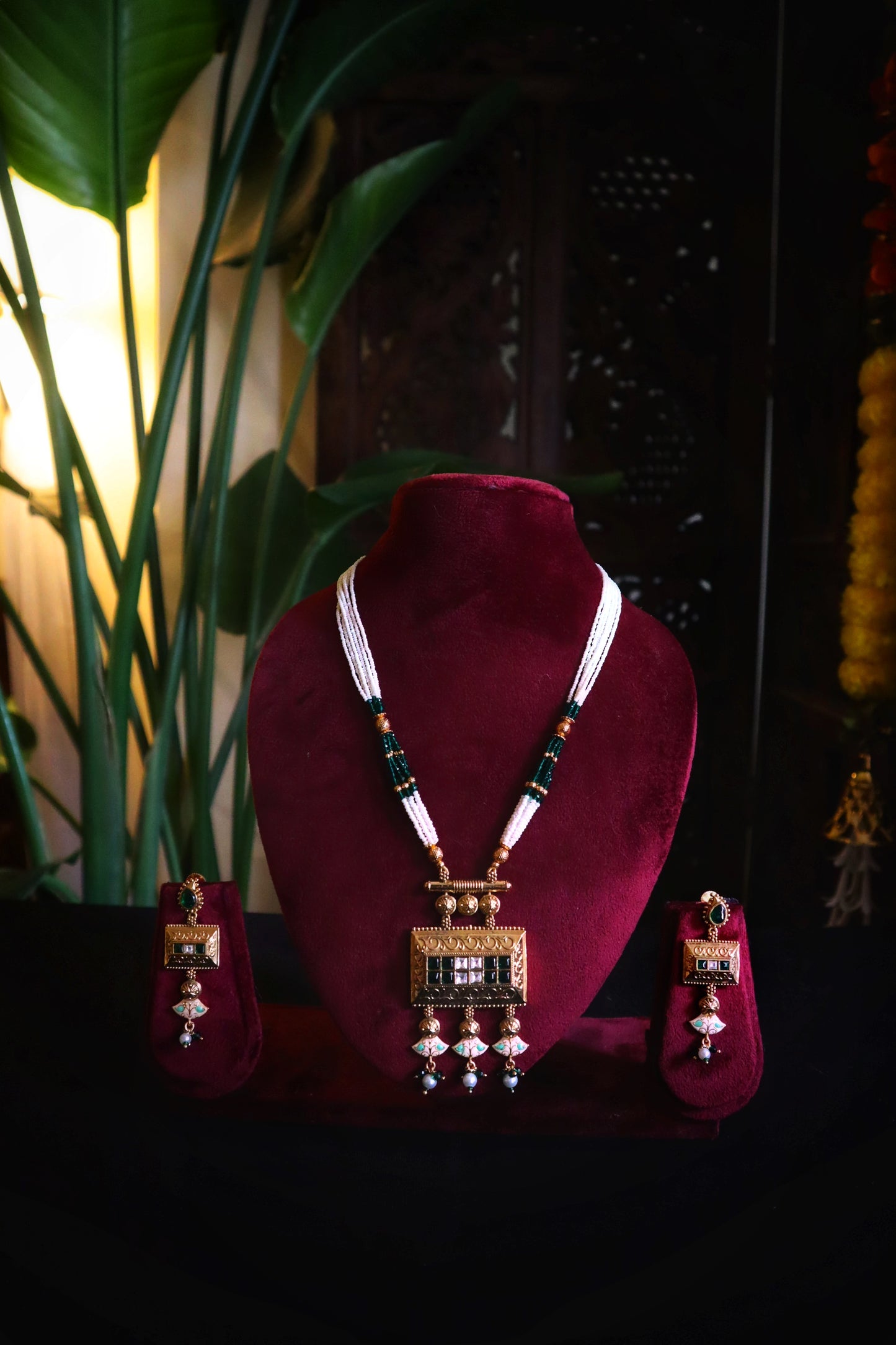 Tanishka Tribal Mirror Set