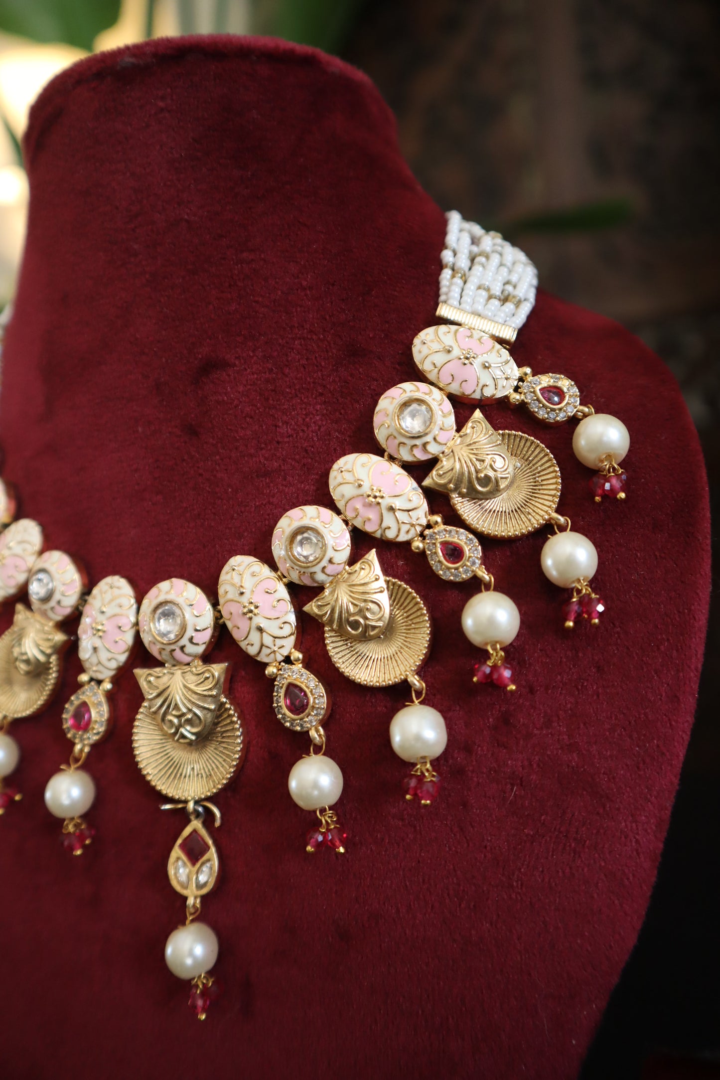 Madhumalika Pearl Enamel Haar