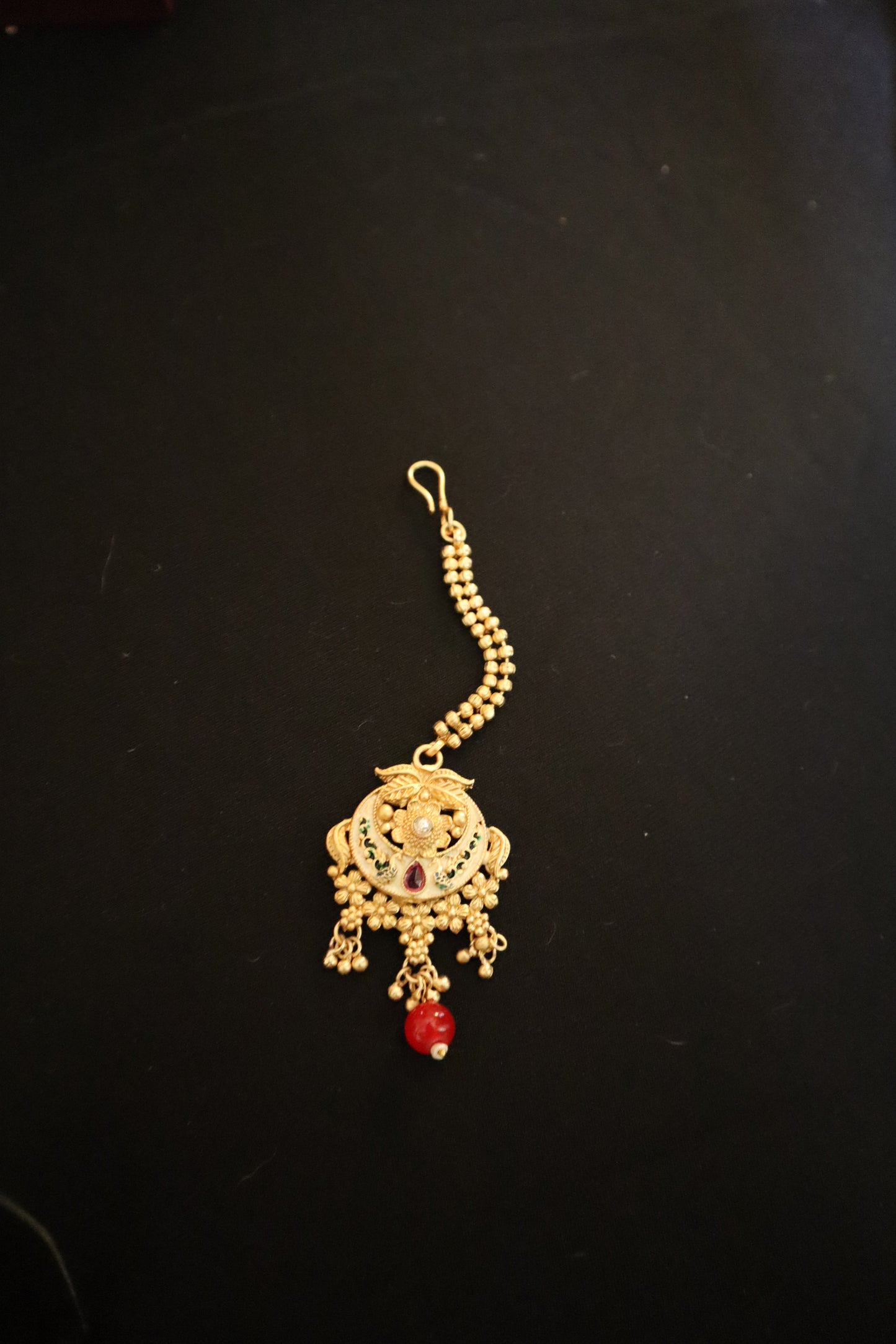 Devika Temple Haar Set