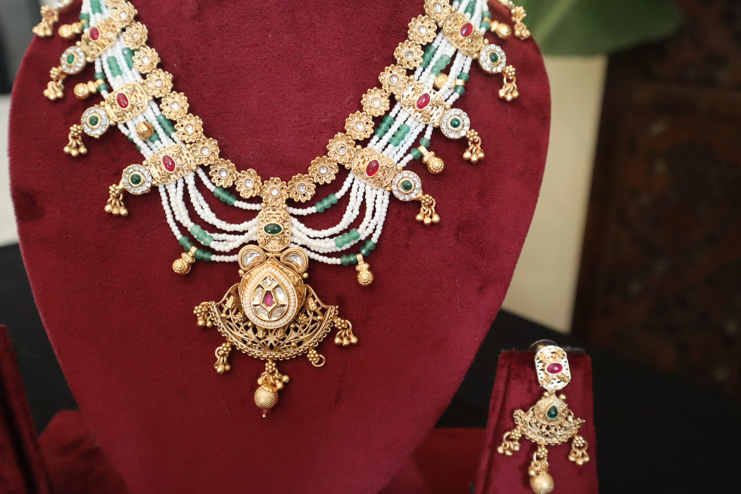 Haripriya – Multistrand Kundan & Temple Fusion Set