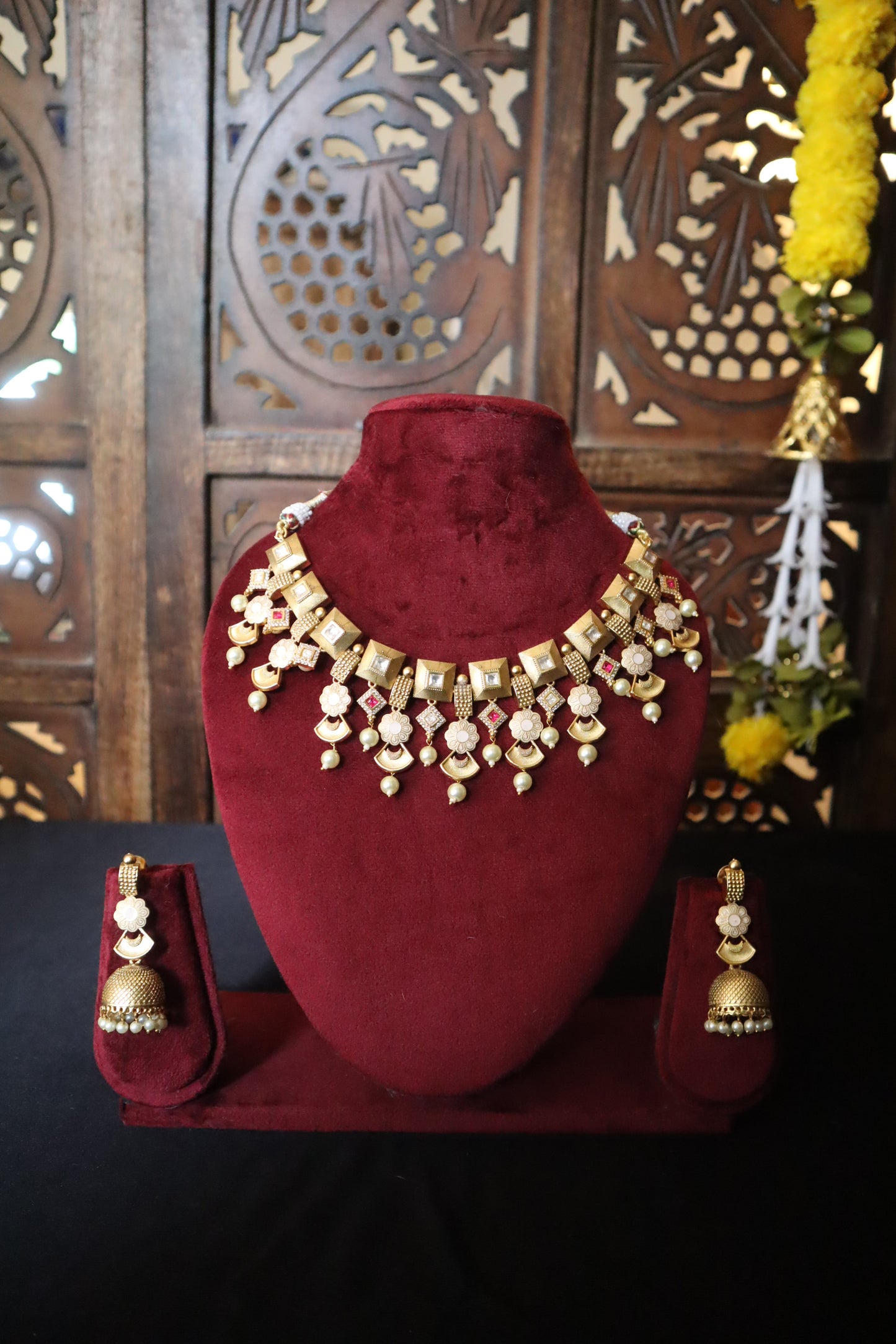 Padmika – Mirror & Pearl Bridal Statement Set