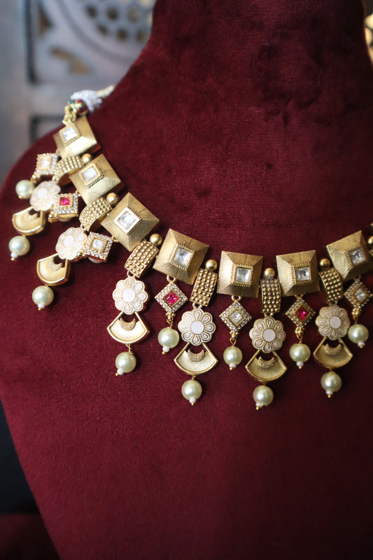 Padmika – Mirror & Pearl Bridal Statement Set